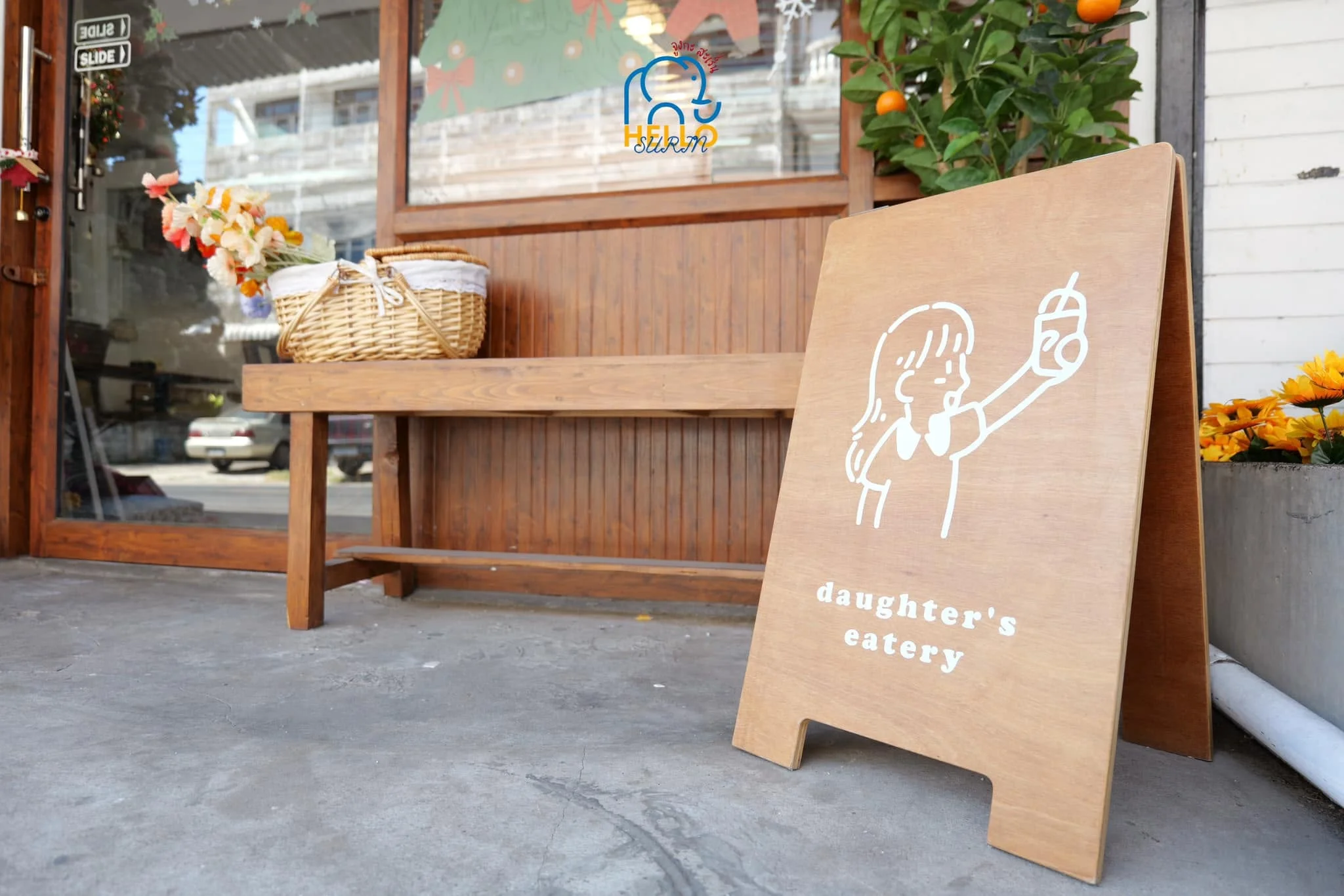 Daughter's eatery-31