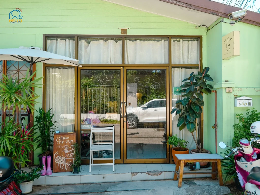 Follow the sun.home cafe-15