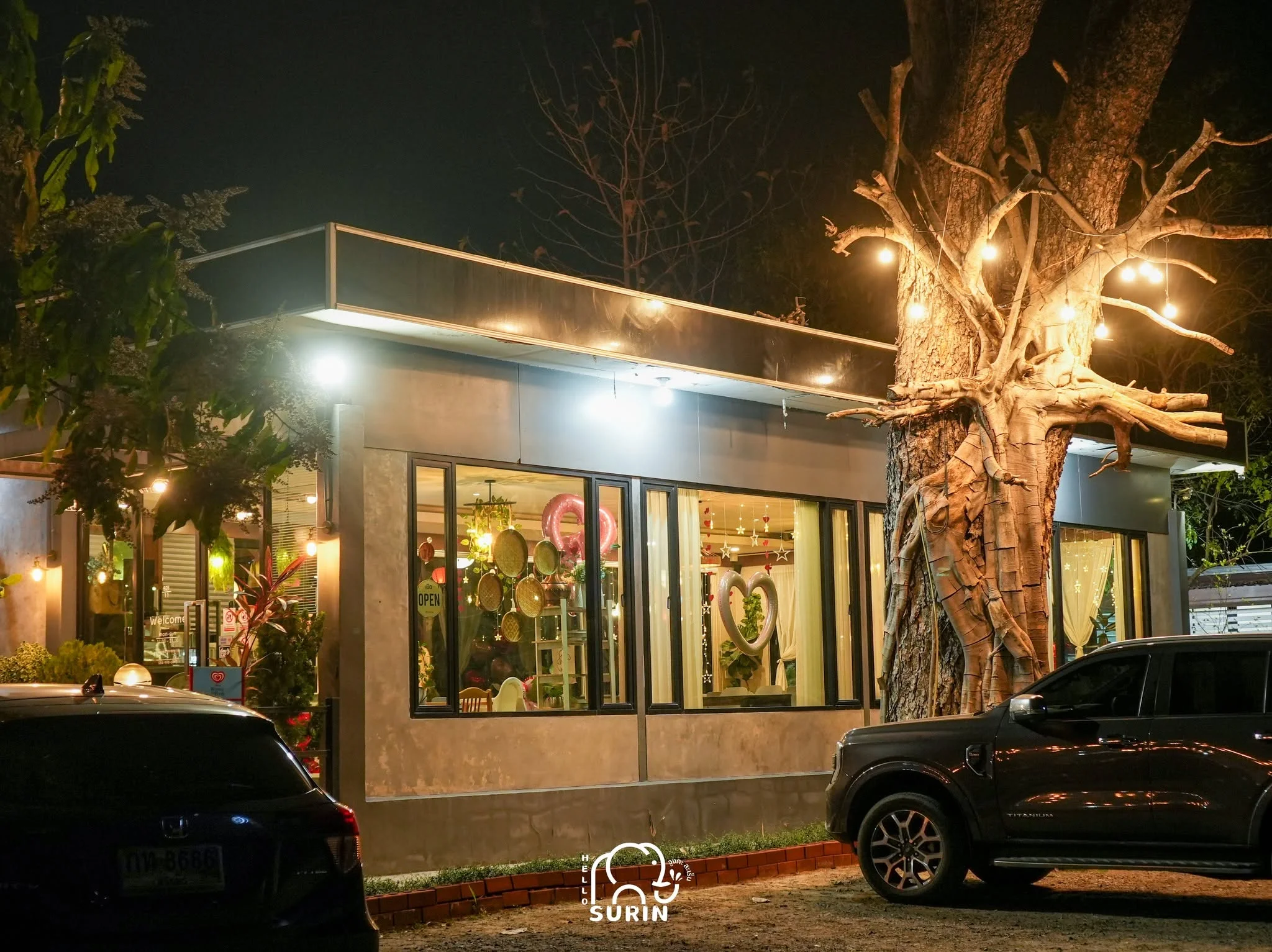 Mozern Restaurant-27