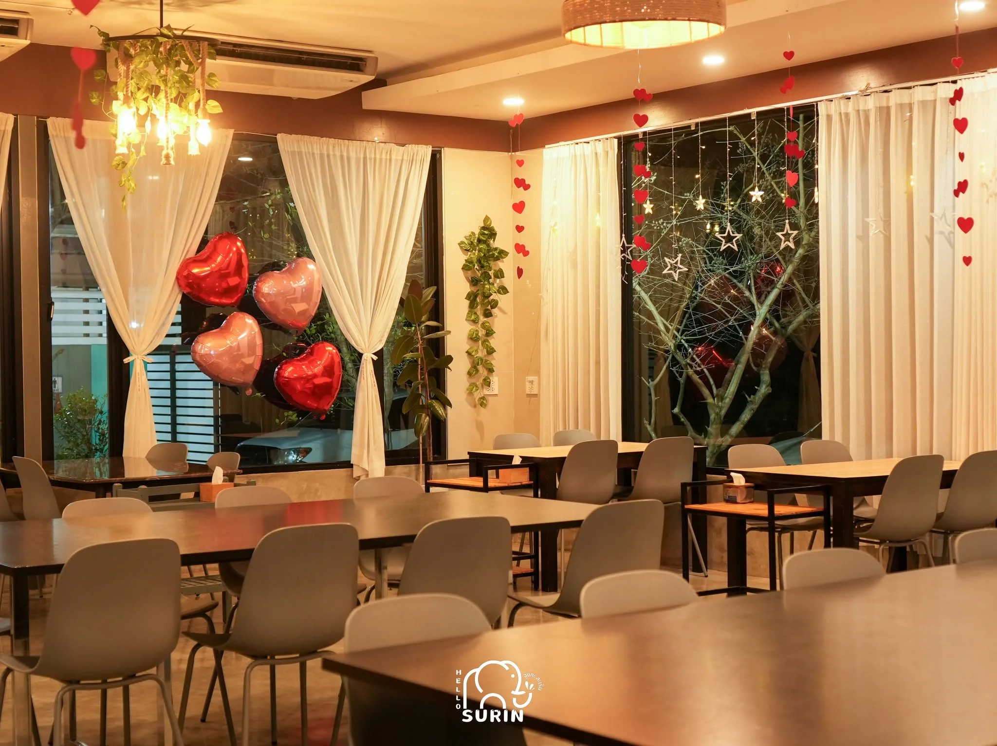 Mozern Restaurant-5