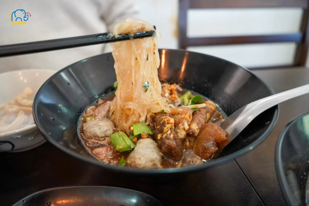 ก๋วยเตี๋ยวเรือ วรรณทองสองชาม -12