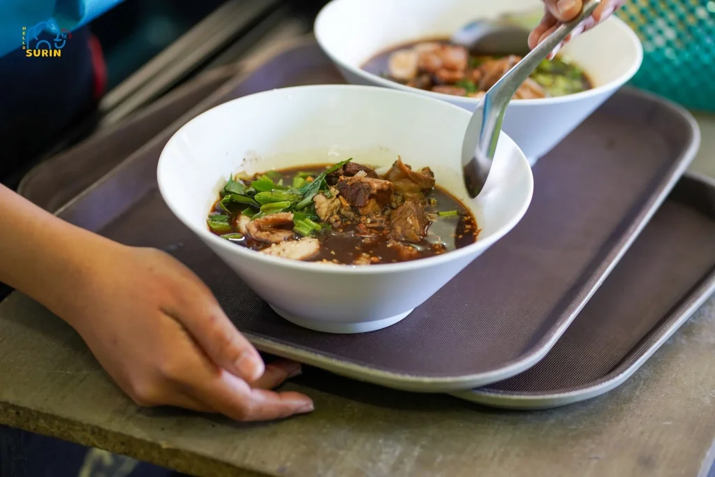 ก๋วยเตี๋ยวเรือ วรรณทองสองชาม -24