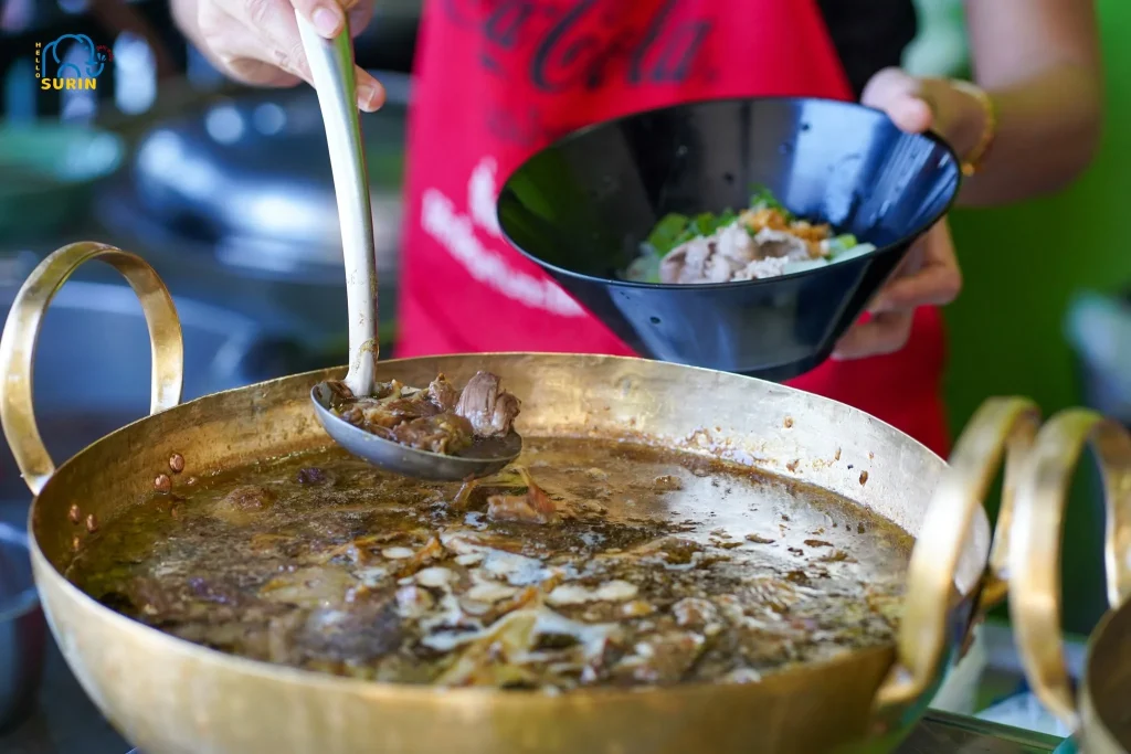 ก๋วยเตี๋ยวเรือ วรรณทองสองชาม -25