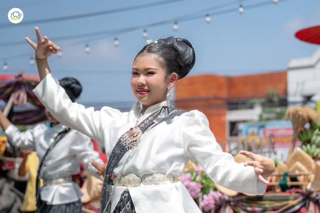 ขบวนแห่ของดีอำเภอปราสาท-63