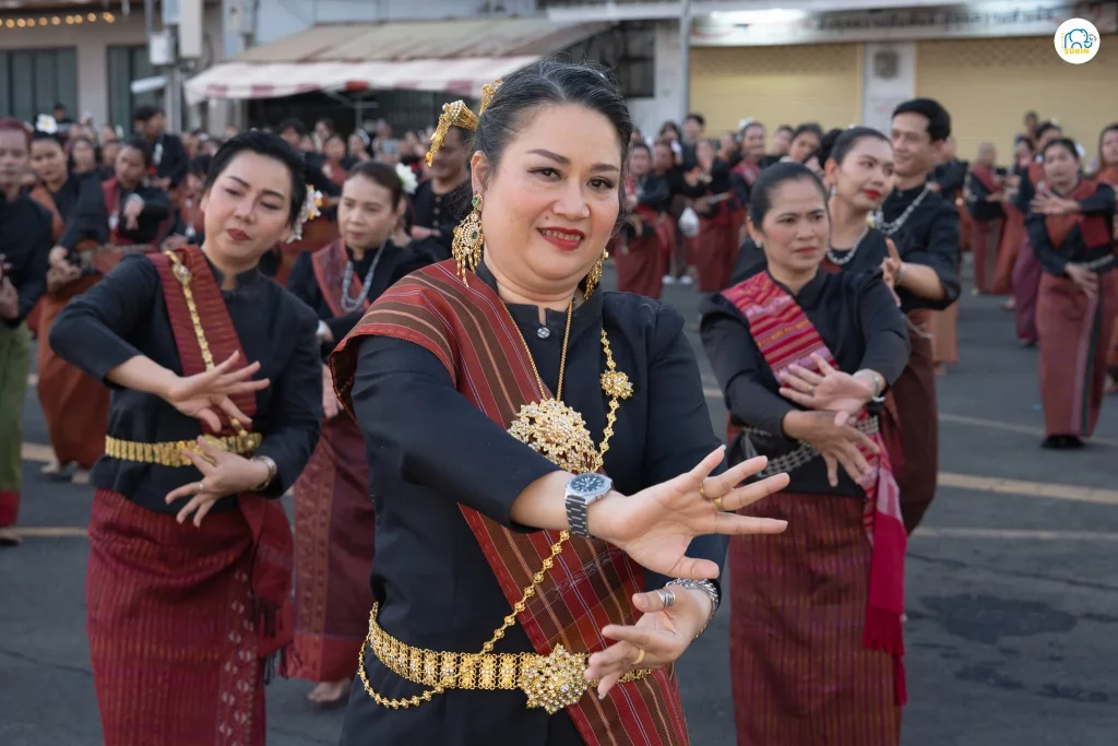 พิธีรำบวงสรวงสืบศรัทธาพระยาสุรินทรภักดีศรีณรงค์จางวาง-20