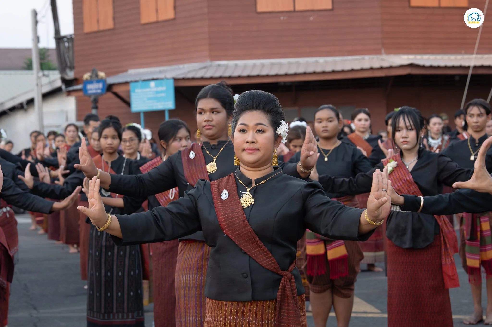 พิธีรำบวงสรวงสืบศรัทธาพระยาสุรินทรภักดีศรีณรงค์จางวาง-6