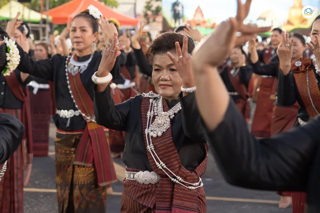 พิธีรำบวงสรวงสืบศรัทธาพระยาสุรินทรภักดีศรีณรงค์จางวาง-8