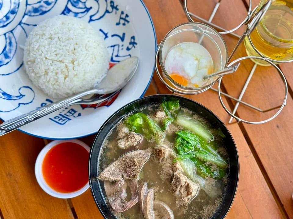 ใกล้ฉัน อาหารเช้า -1
