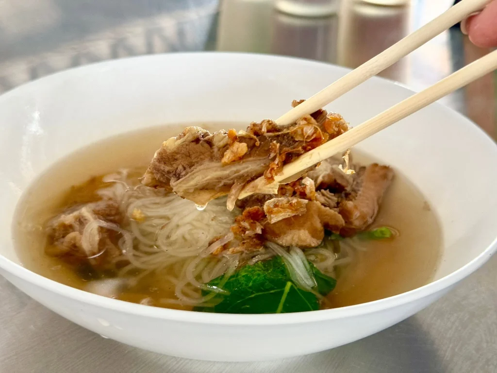 ก๋วยเตี๋ยวถนอมมิตร 2-5