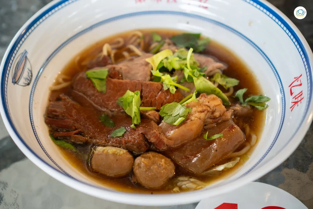 ก๋วยเตี๋ยวเนื้อนายหมี สาขาสุรินทร์12