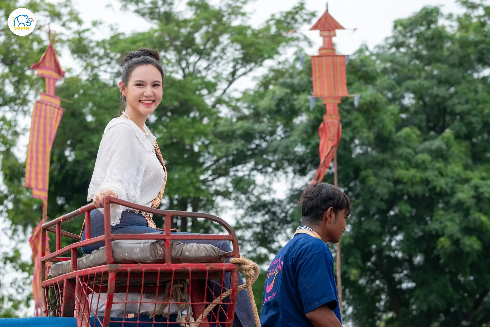 ตักบาตรบนหลังช้าง2568-10
