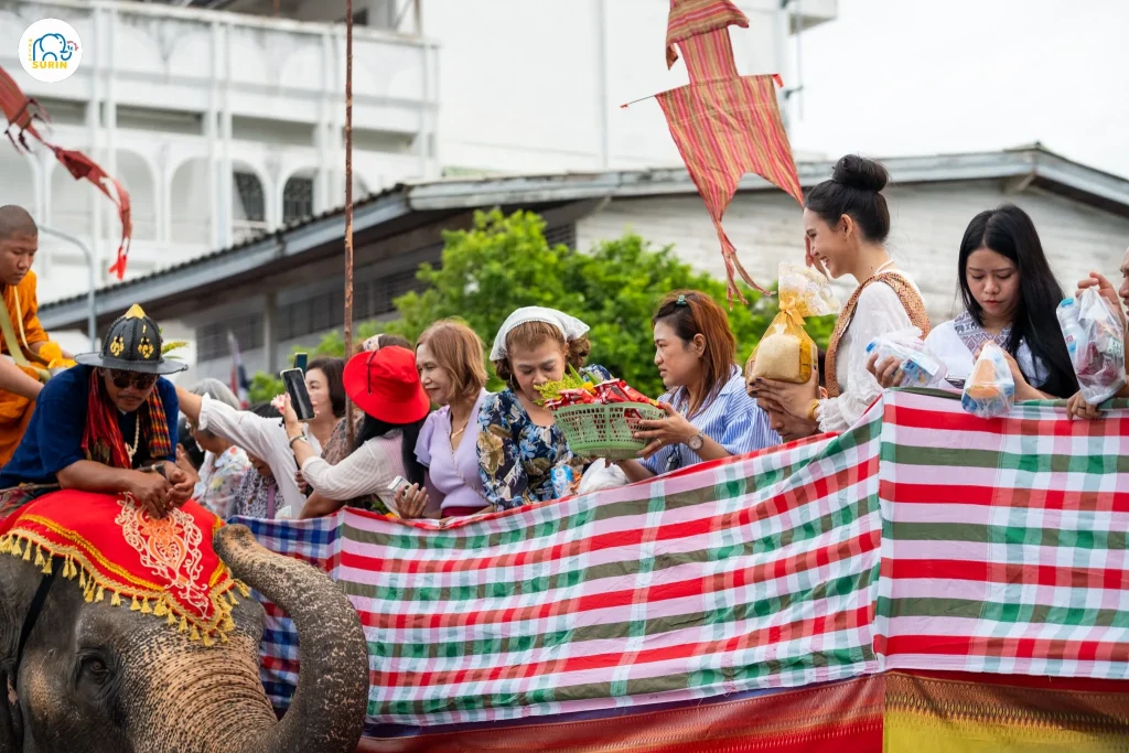 ตักบาตรบนหลังช้าง2568-44