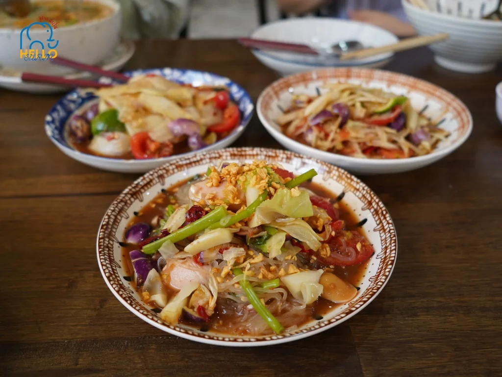 สมบูรณ์พูนสุข ก๋วยเตี๋ยวเนื้อวากิว - 1