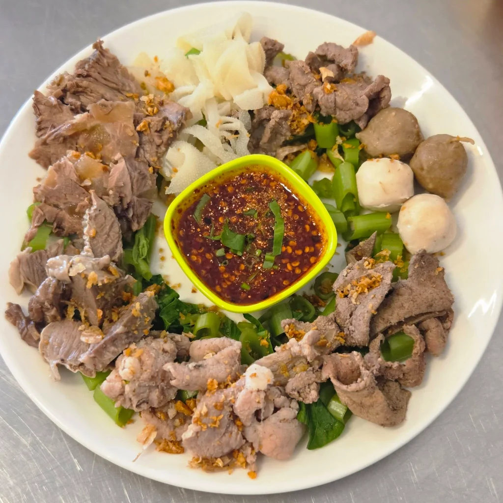 ท่าช้างก๋วยเตี้ยวเรือรสเด็ด-1